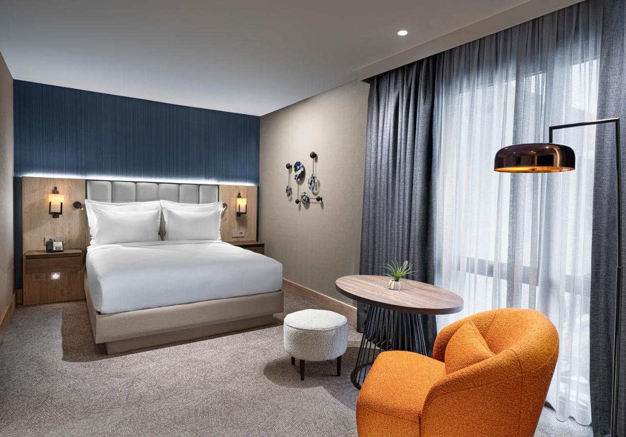 Crowne Plaza Istanbul - Ortakoy Bosphorus By Ihg Hotel ภายนอก รูปภาพ