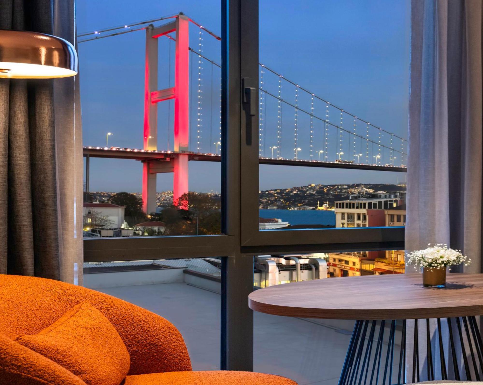 Crowne Plaza Istanbul - Ortakoy Bosphorus By Ihg Hotel ภายนอก รูปภาพ