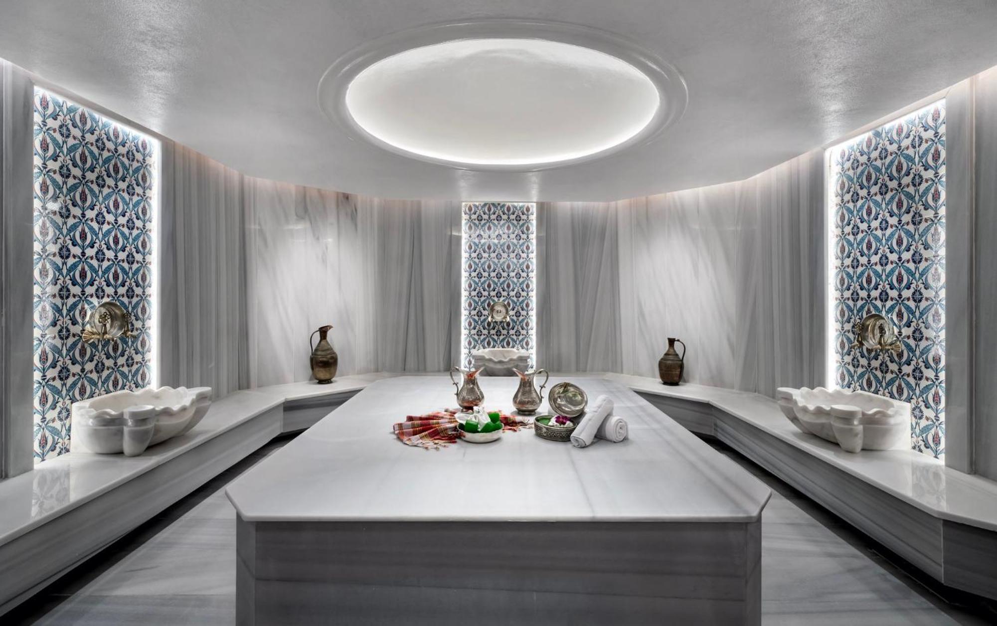 Crowne Plaza Istanbul - Ortakoy Bosphorus By Ihg Hotel ภายนอก รูปภาพ