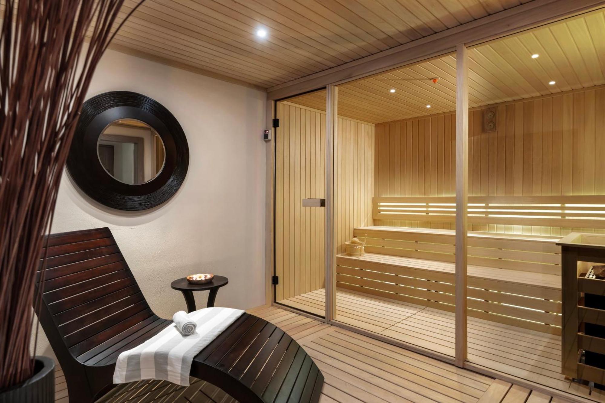 Crowne Plaza Istanbul - Ortakoy Bosphorus By Ihg Hotel ภายนอก รูปภาพ